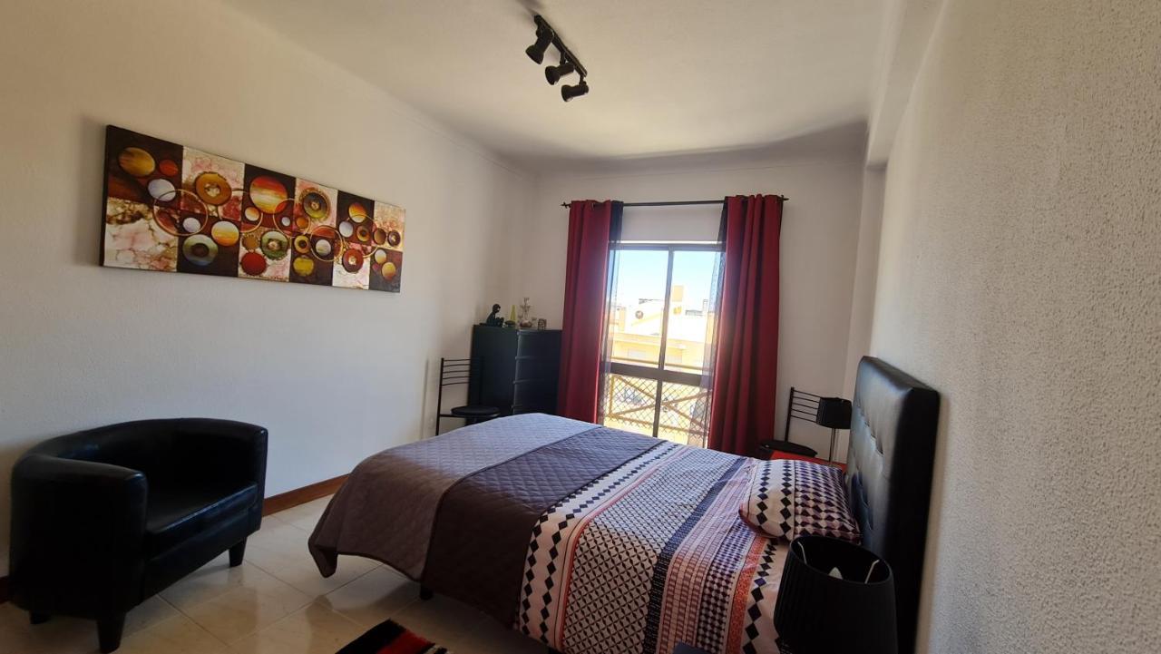 Apartmento Praia Da Dona Ana ลากอส ภายนอก รูปภาพ