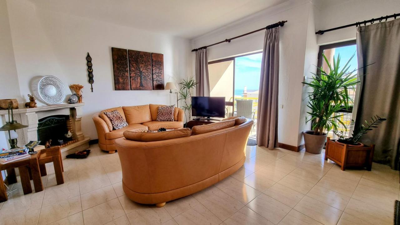 Apartmento Praia Da Dona Ana ลากอส ภายนอก รูปภาพ