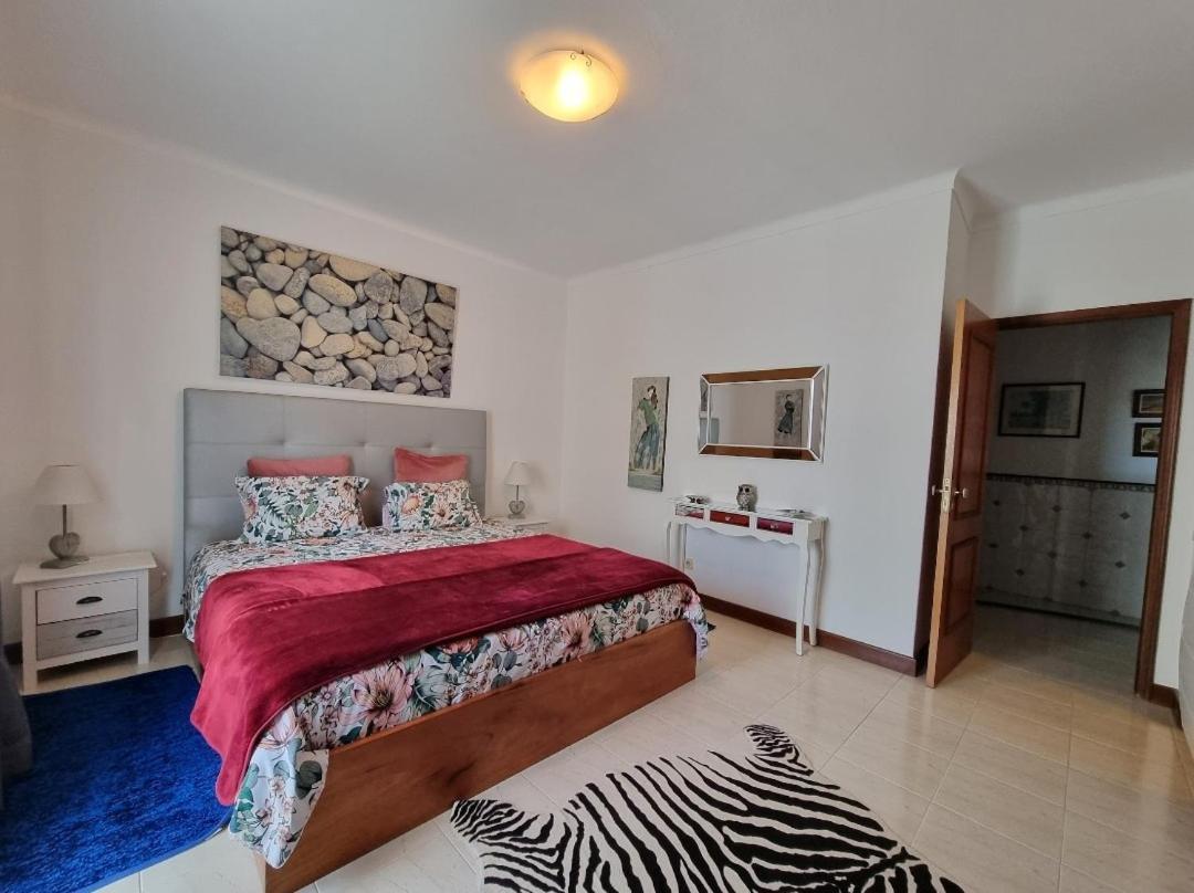 Apartmento Praia Da Dona Ana ลากอส ภายนอก รูปภาพ